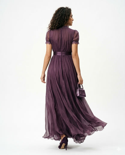 Valentina - Elegante vestido largo con detalles de encaje
