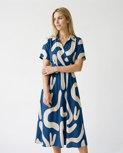 Arise - Vestido camisero con estampado de garabatos de Kirsty