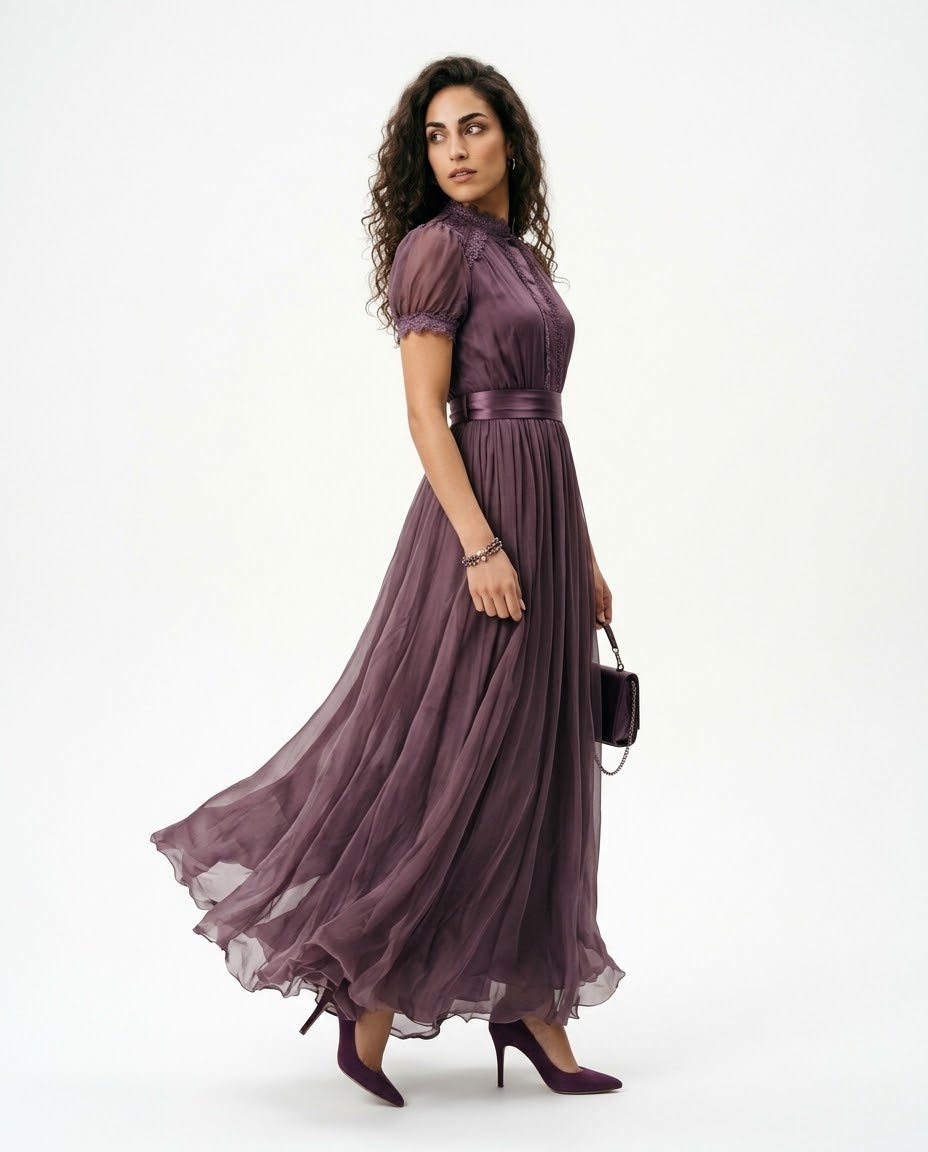 Valentina - Elegante vestido largo con detalles de encaje