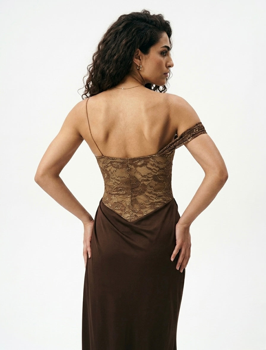 Irene - Vestido largo de encaje con un solo hombro