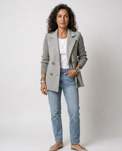 Carla – Blazer Elegante con Mangas de Punto