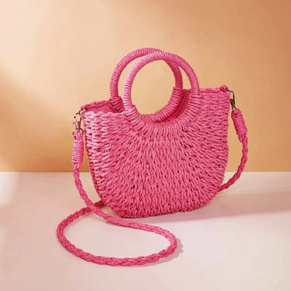 Bolso de ratán en forma de media luna