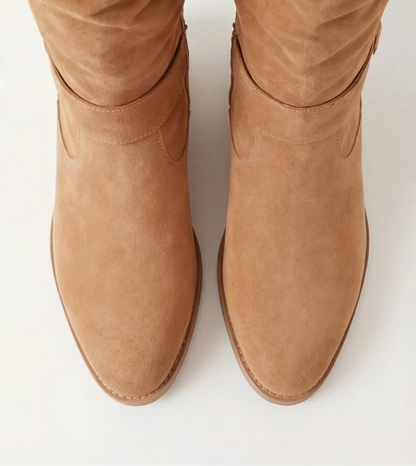 Yolanda - Botas de ante hasta la rodilla de De Modea