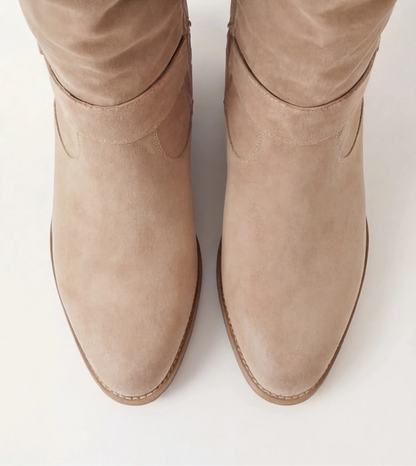 Yolanda - Botas de ante hasta la rodilla de De Modea